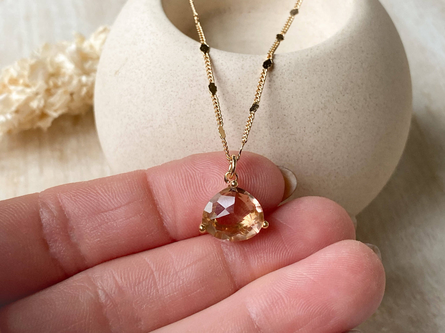 The Rosé Necklace